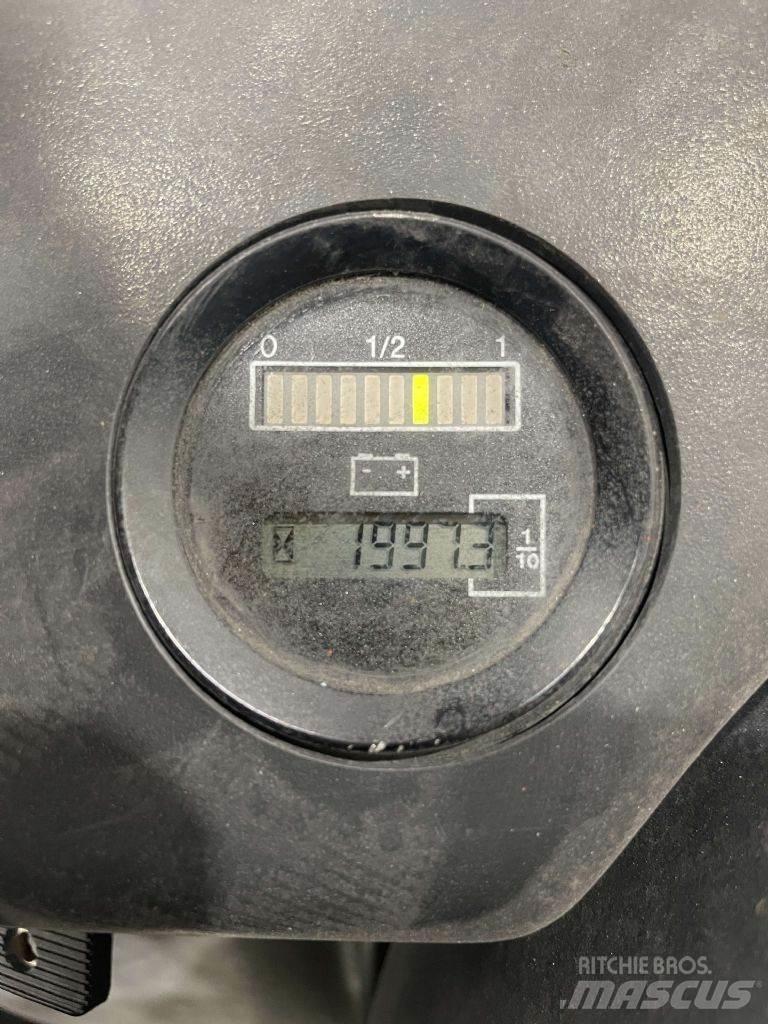 Linde L16AC-035 Meeloop stapelaar