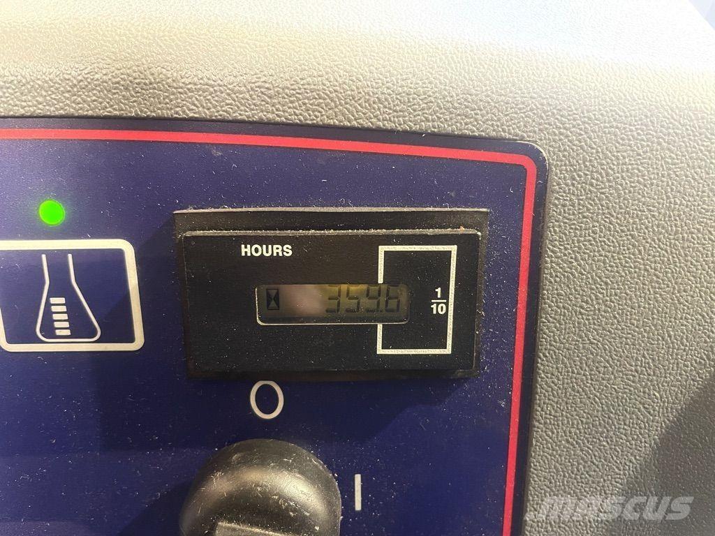 Nilfisk BA 551 CD Veegmachines