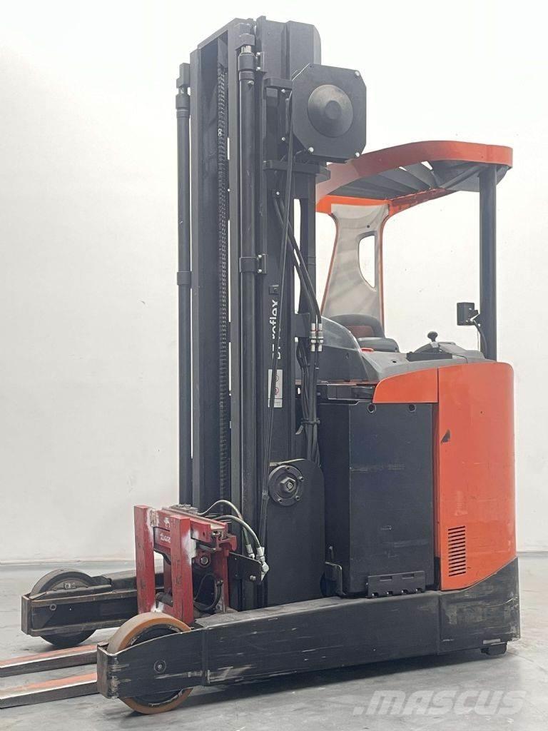 Toyota BT RRE250 Reachtruck voor hoog niveau