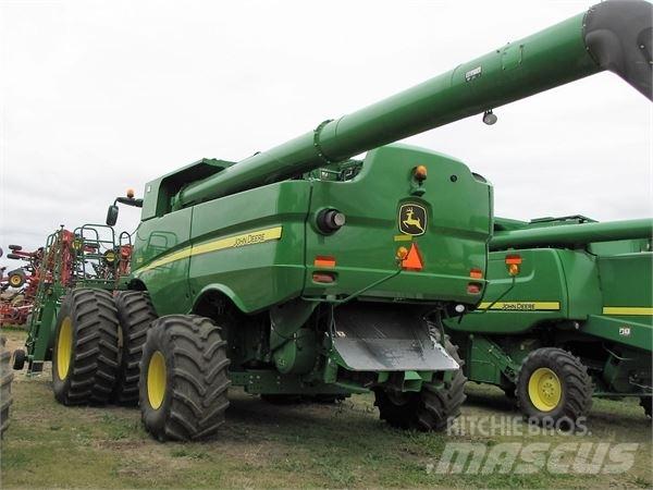 John Deere S680 Maaidorsmachines