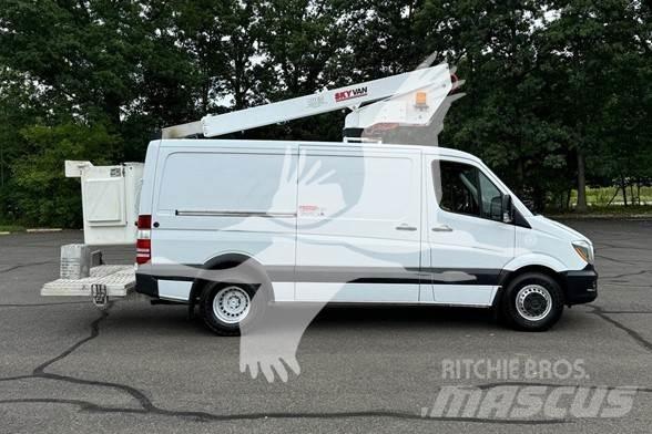 Skyvan UVN35A Auto hoogwerkers