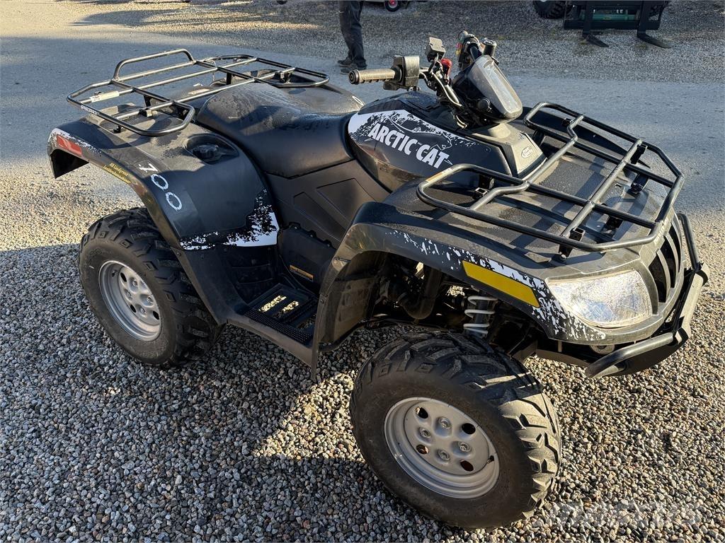 Arctic Cat 700H1 SERVO ATV's