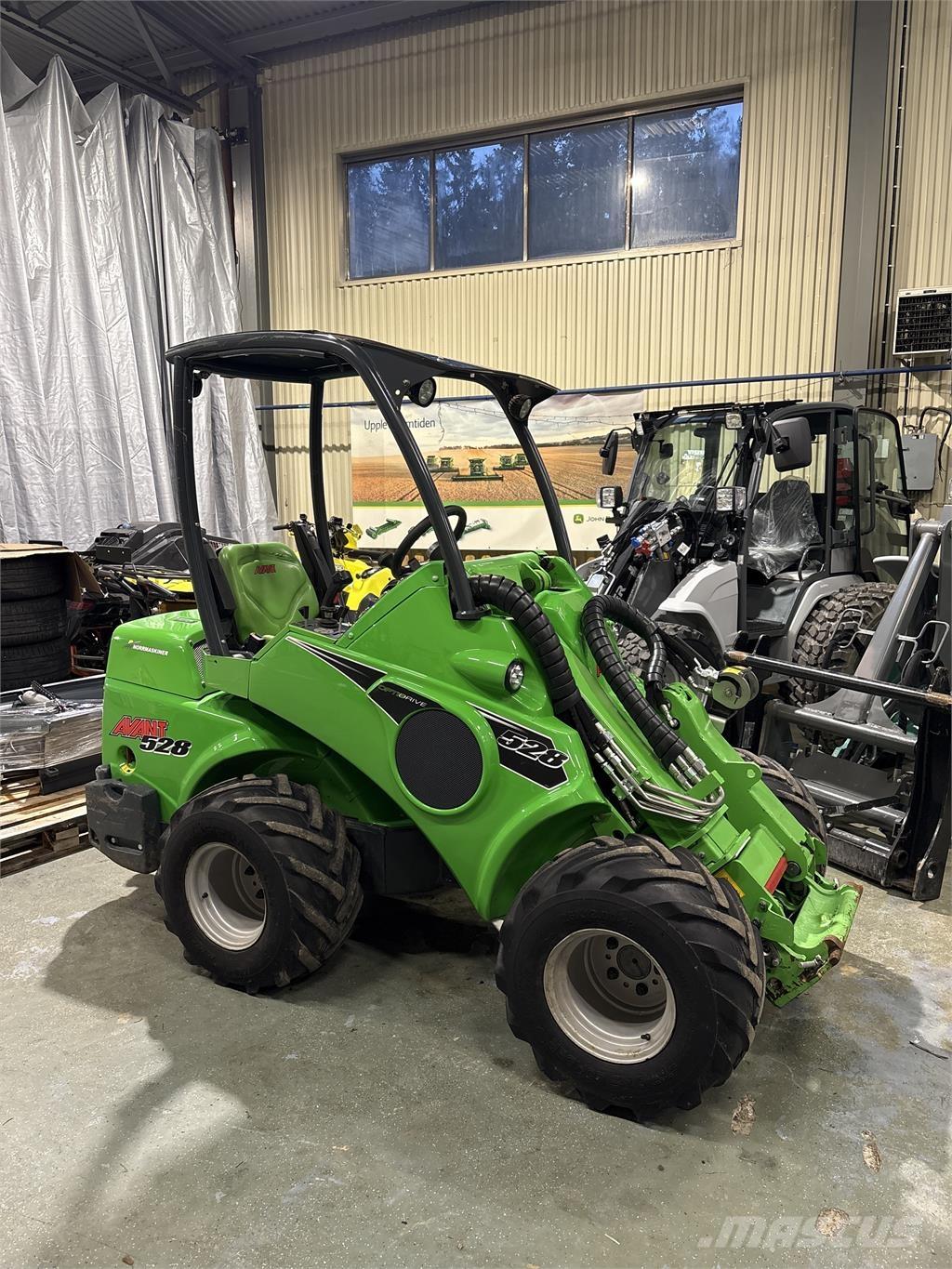 Avant 528 Schrankladers