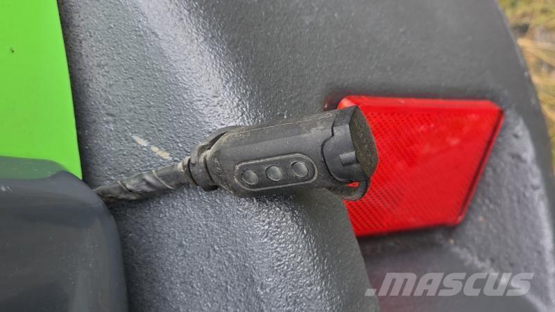 Avant 635i med L-hytt Schrankladers