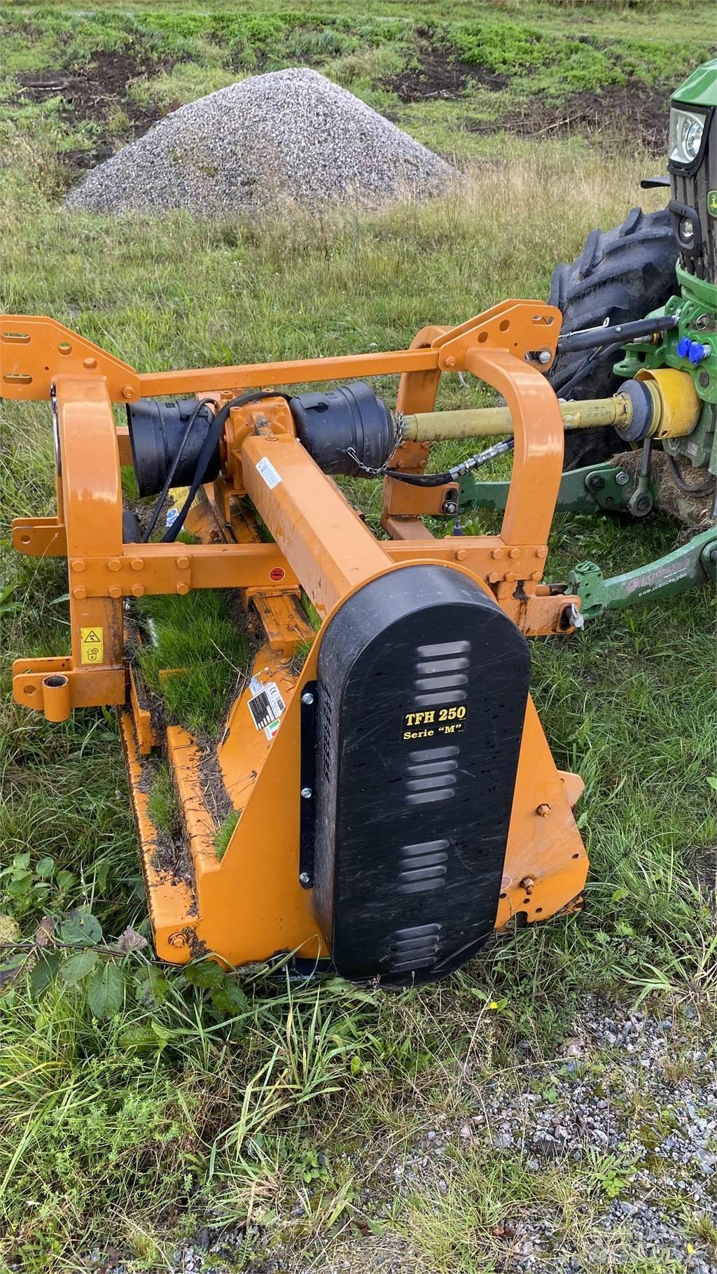 Berti TFH 250 BETESPUTS Klepelmaaiers