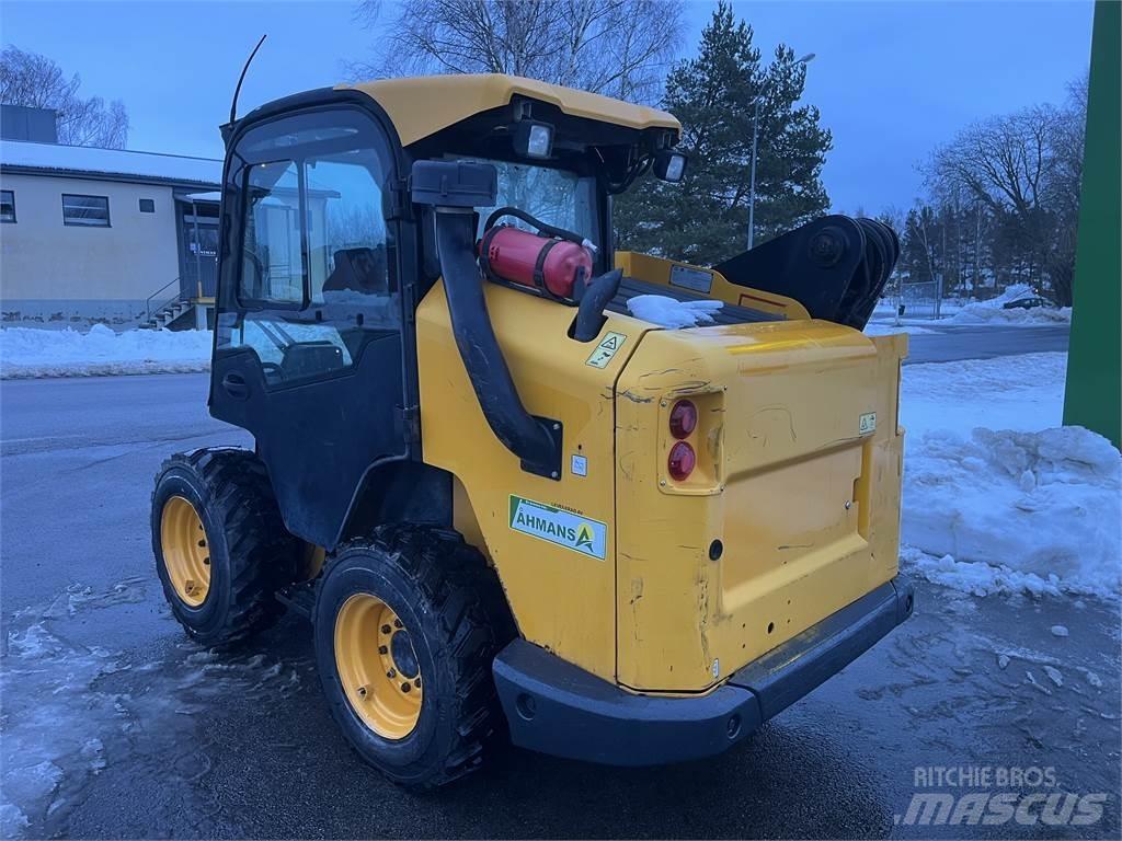 JCB 330 SKID STEER ATV's