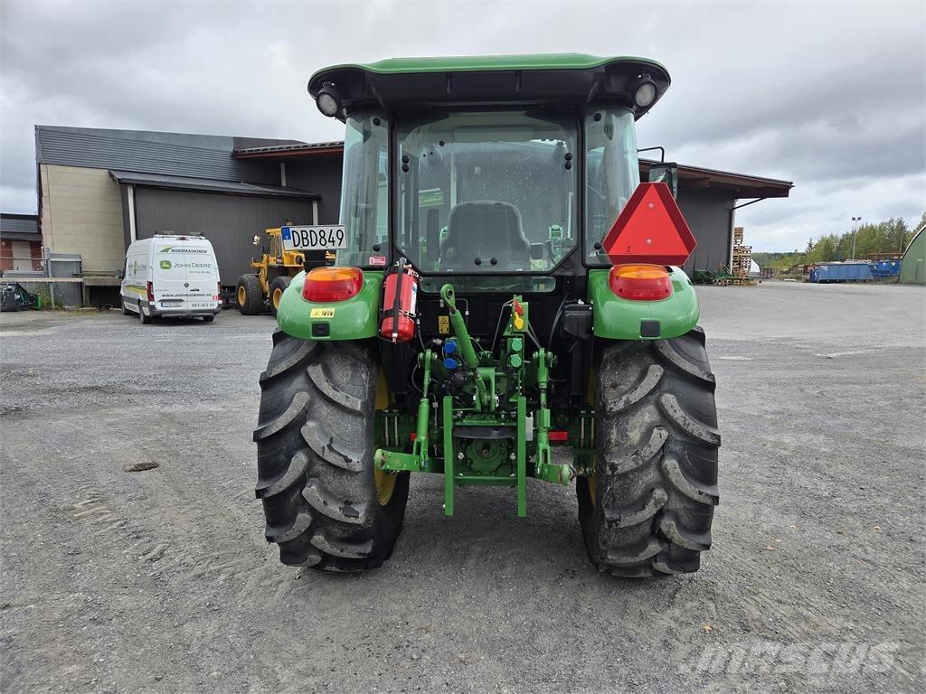 John Deere 5075E Tractoren