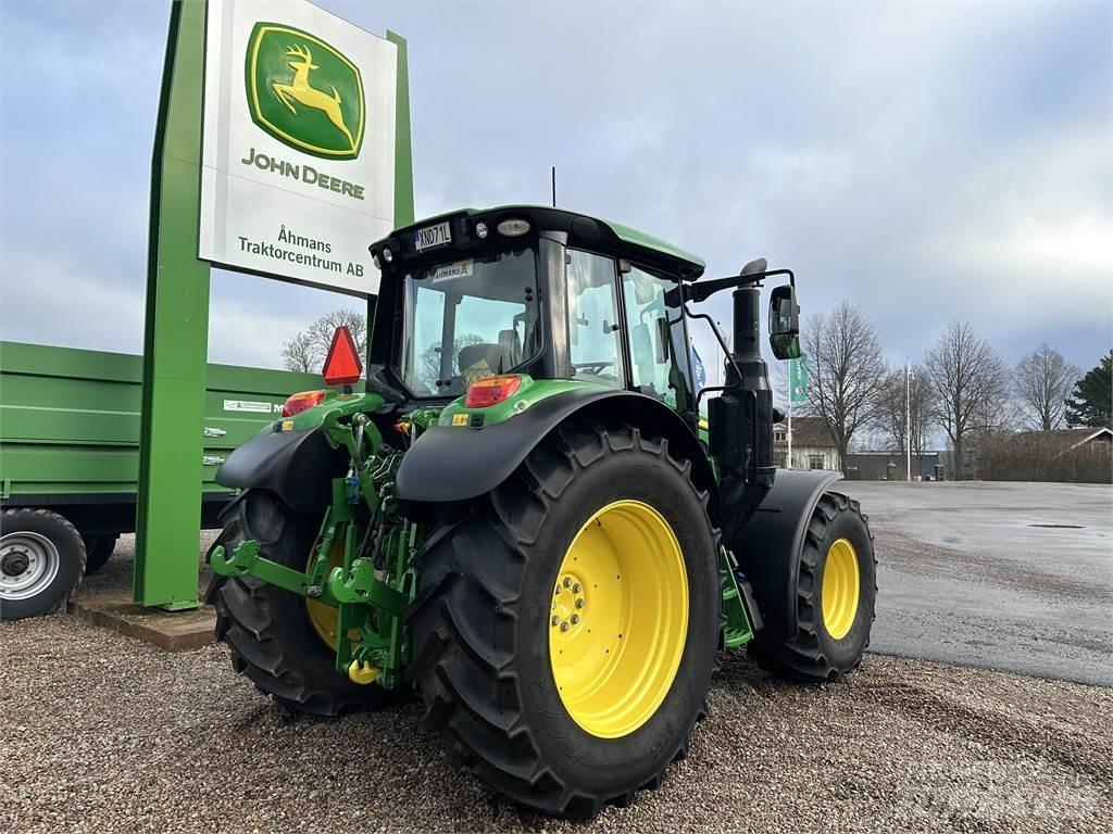 John Deere 6120M Tractoren