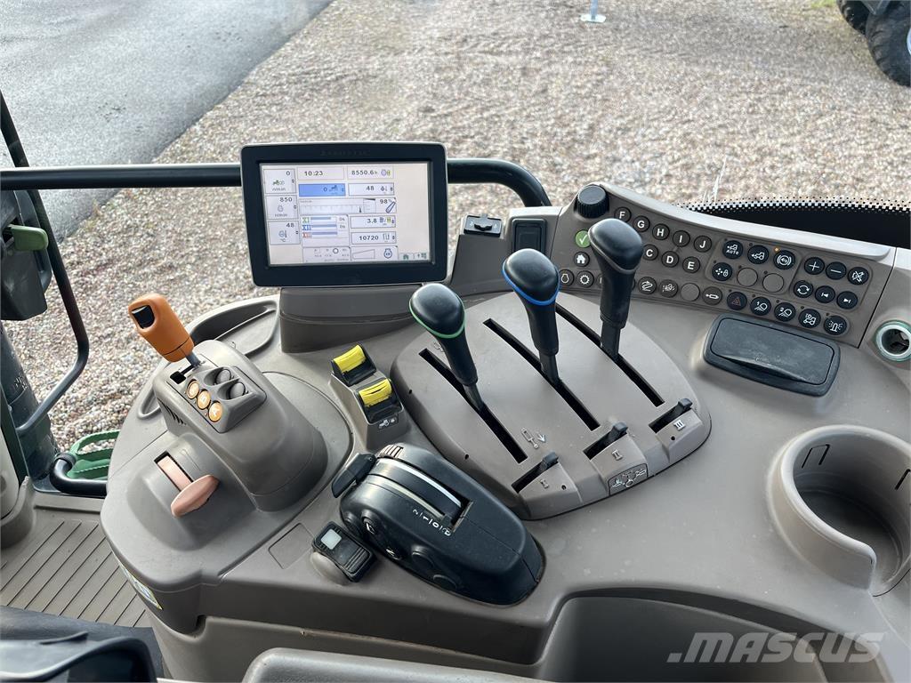 John Deere 6140R Tractoren