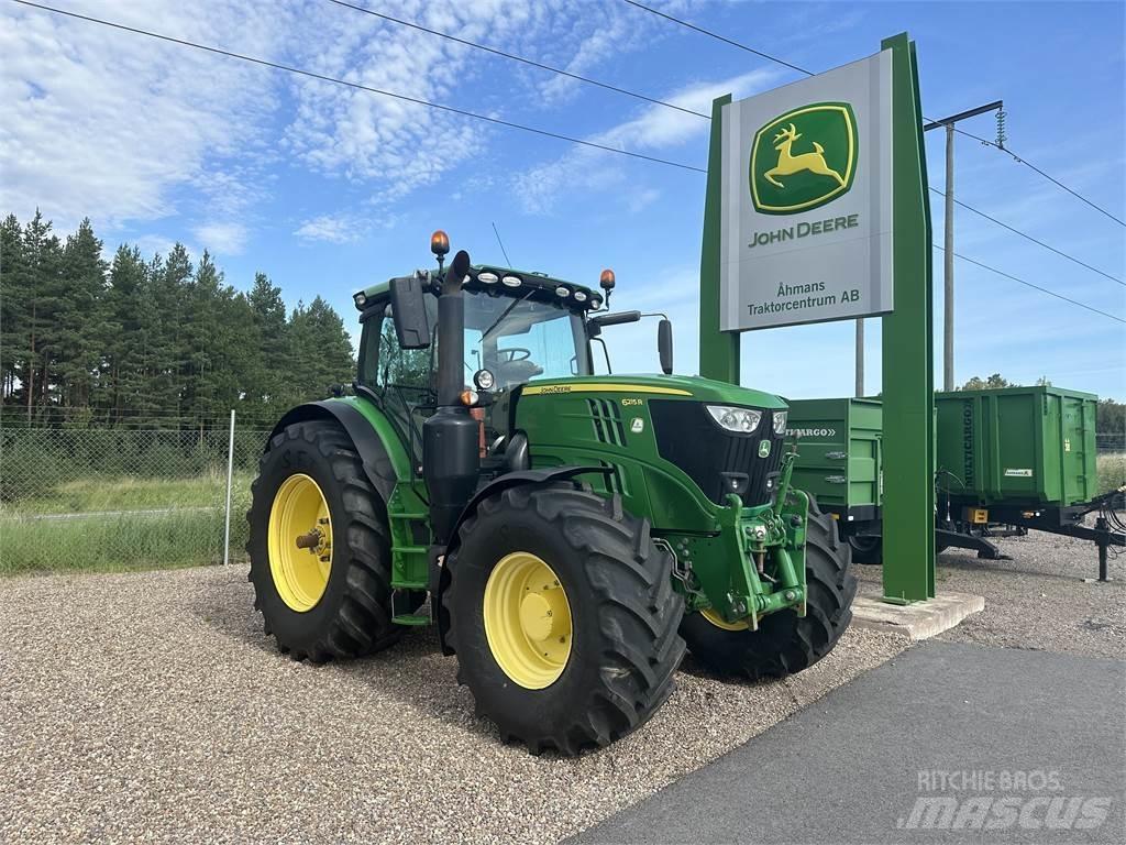 John Deere 6215R Tractoren
