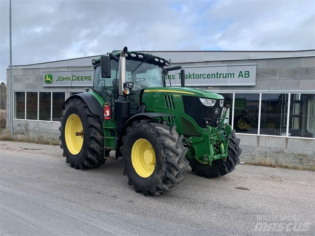 John Deere 6215R Tractoren