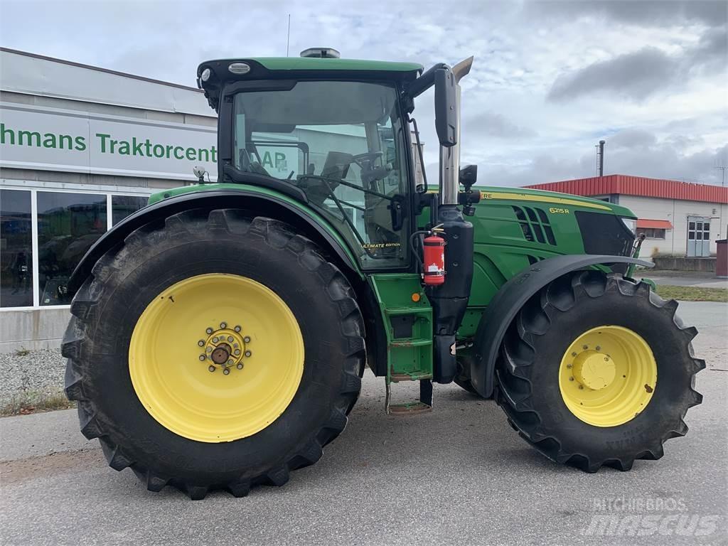 John Deere 6215R Tractoren