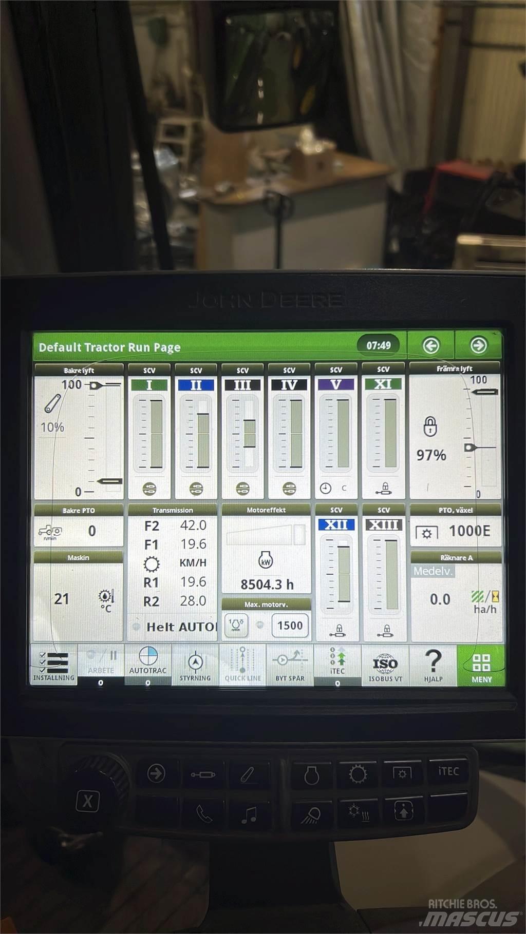John Deere 6215R Tractoren