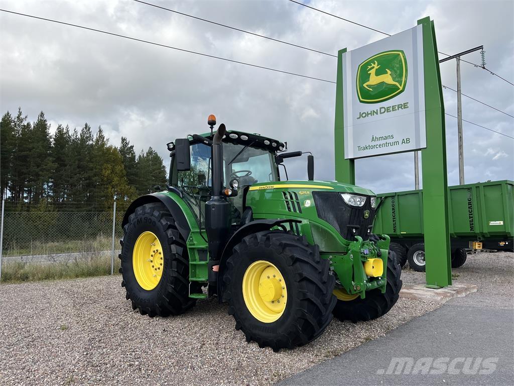 John Deere 6215R Tractoren
