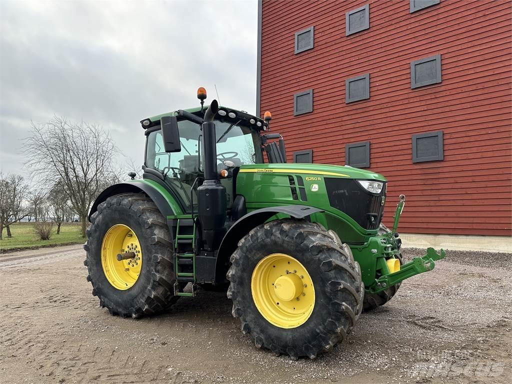John Deere 6250R Tractoren
