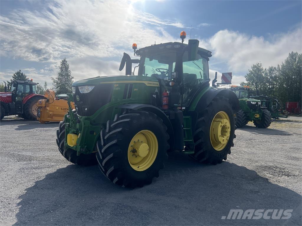 John Deere 6R 250 Tractoren