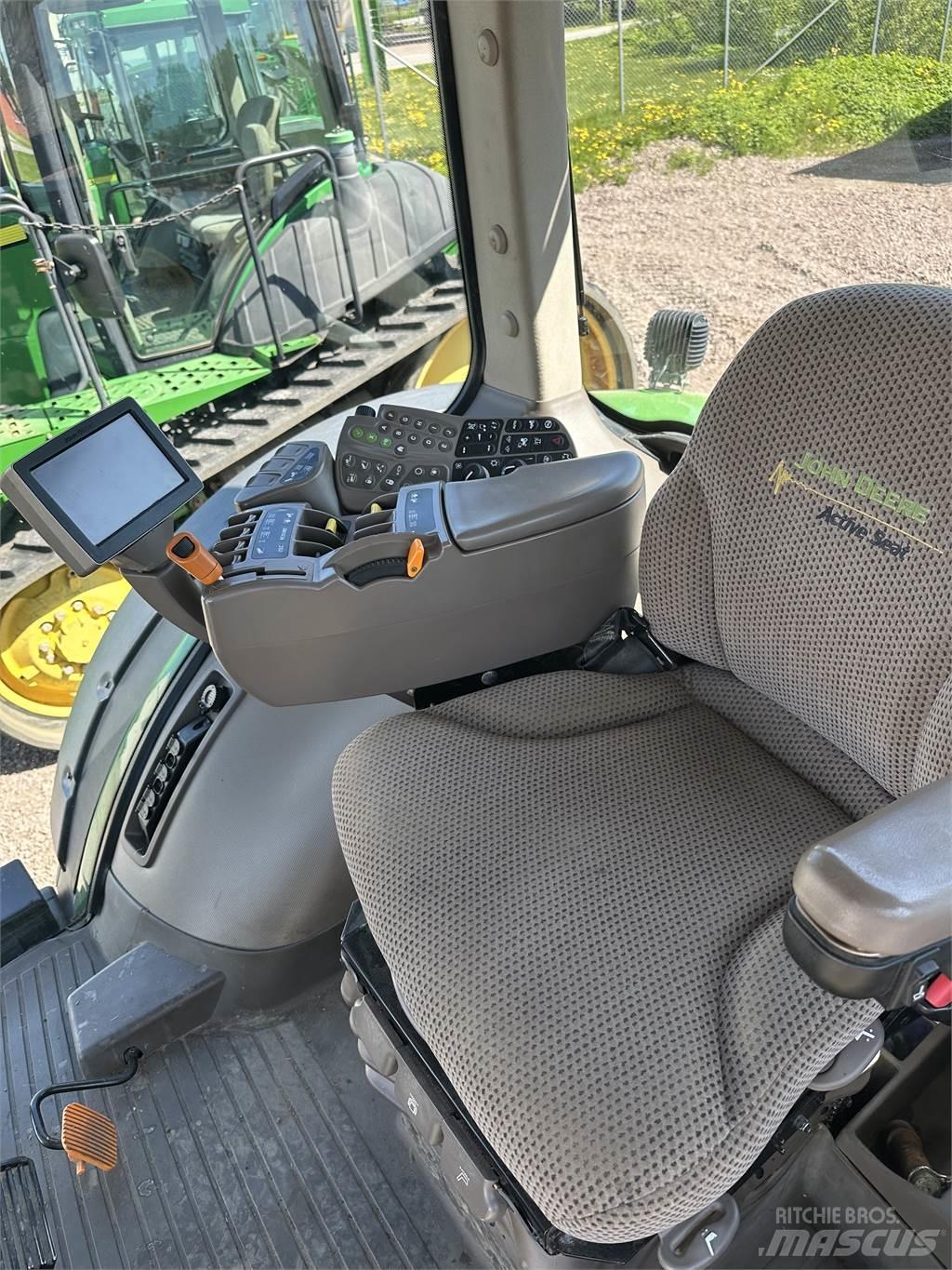 John Deere 7230R Tractoren