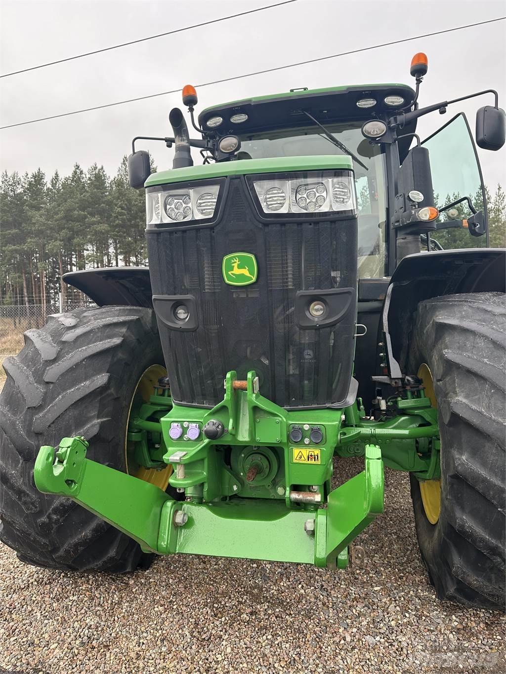 John Deere 7310R Tractoren