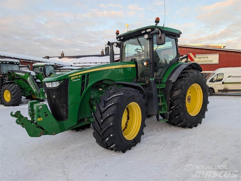 John Deere 8370R Tractoren