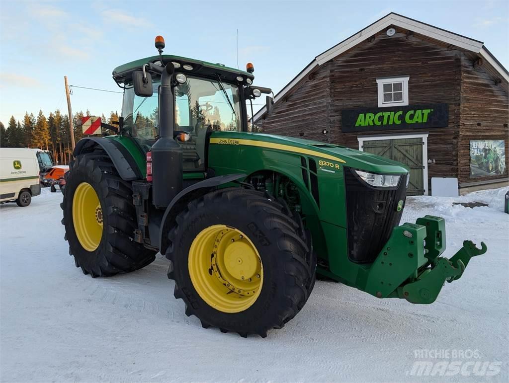 John Deere 8370R Tractoren