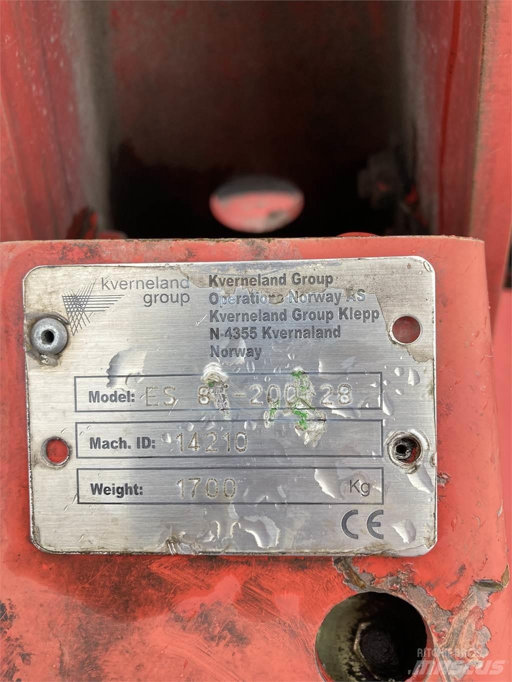Kverneland ES85-200-5 Wentelploegen