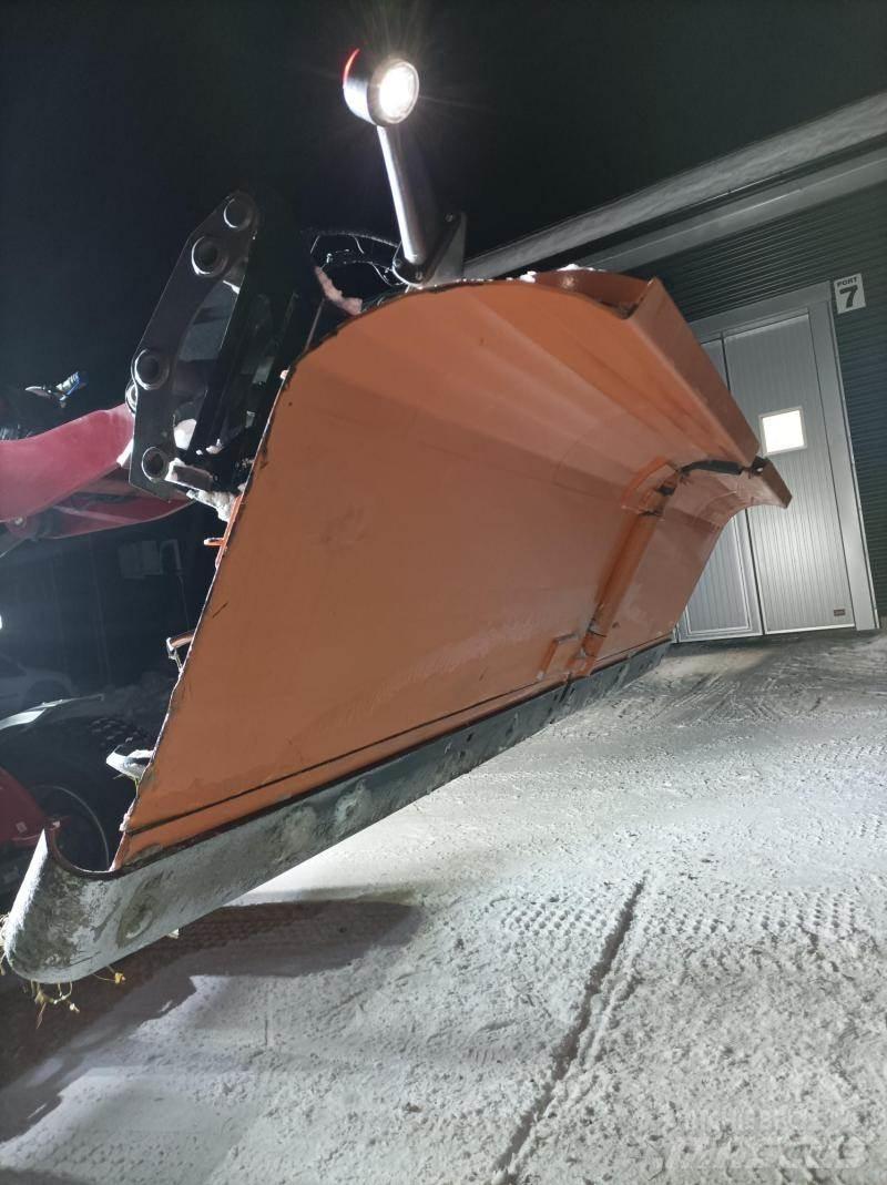 Pronar VIKPLOG 330 Overige gebruikte aanbouwapparatuur en componenten