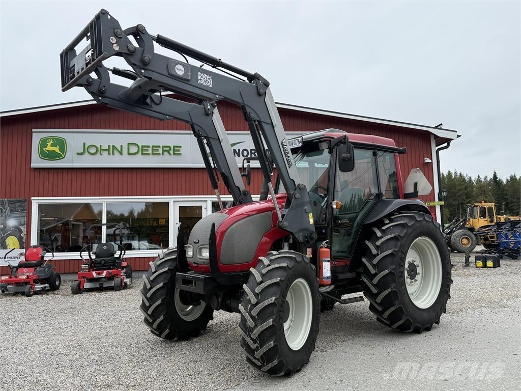 Valtra A75 Tractoren