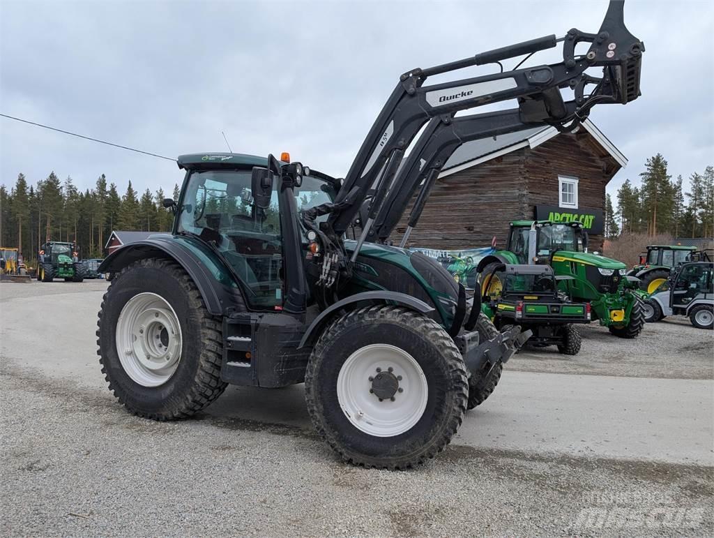 Valtra N154E Twintrac Tractoren