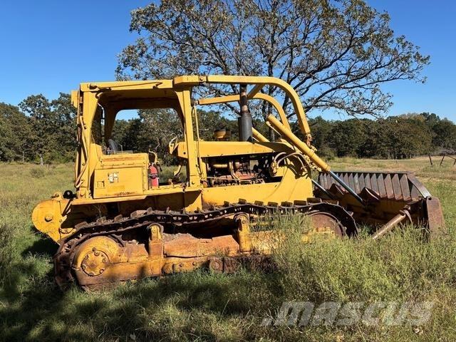 CAT D6D Rupsdozers