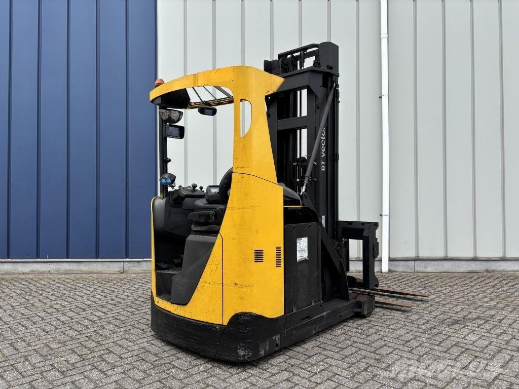 BT VRE150 Reachtruck voor hoog niveau