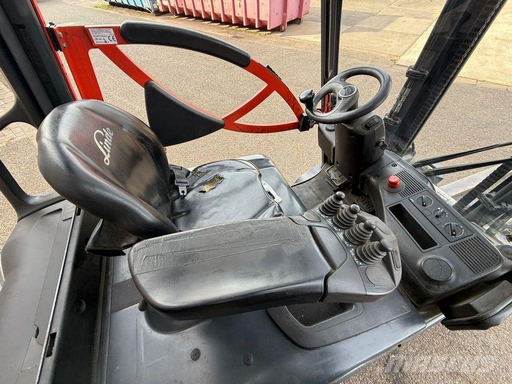 Linde E30-01 Elektrische heftrucks