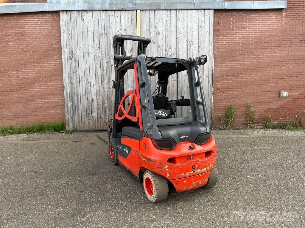 Linde E30-01 Elektrische heftrucks