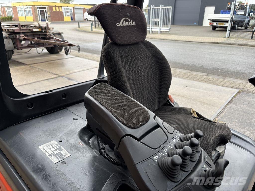 Linde E30L-01 Elektrische heftrucks