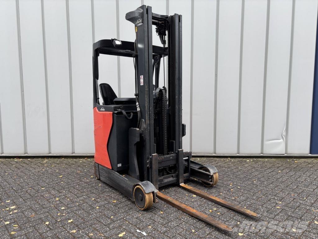 Linde R12B-01 Reachtruck voor hoog niveau