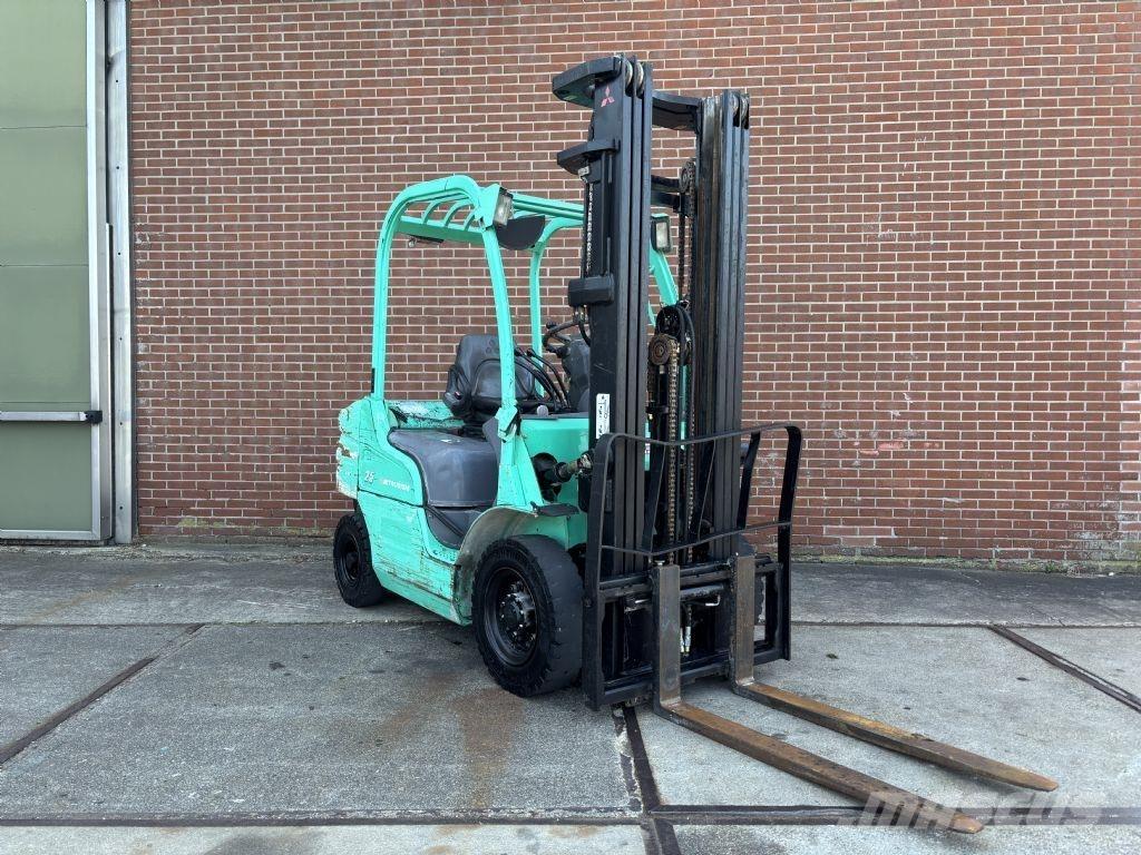 Mitsubishi FD25N Diesel heftrucks