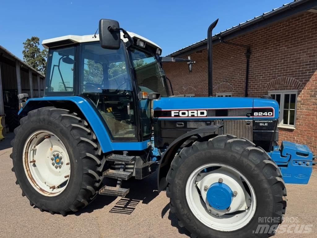 Ford 8240 SLE Tractoren
