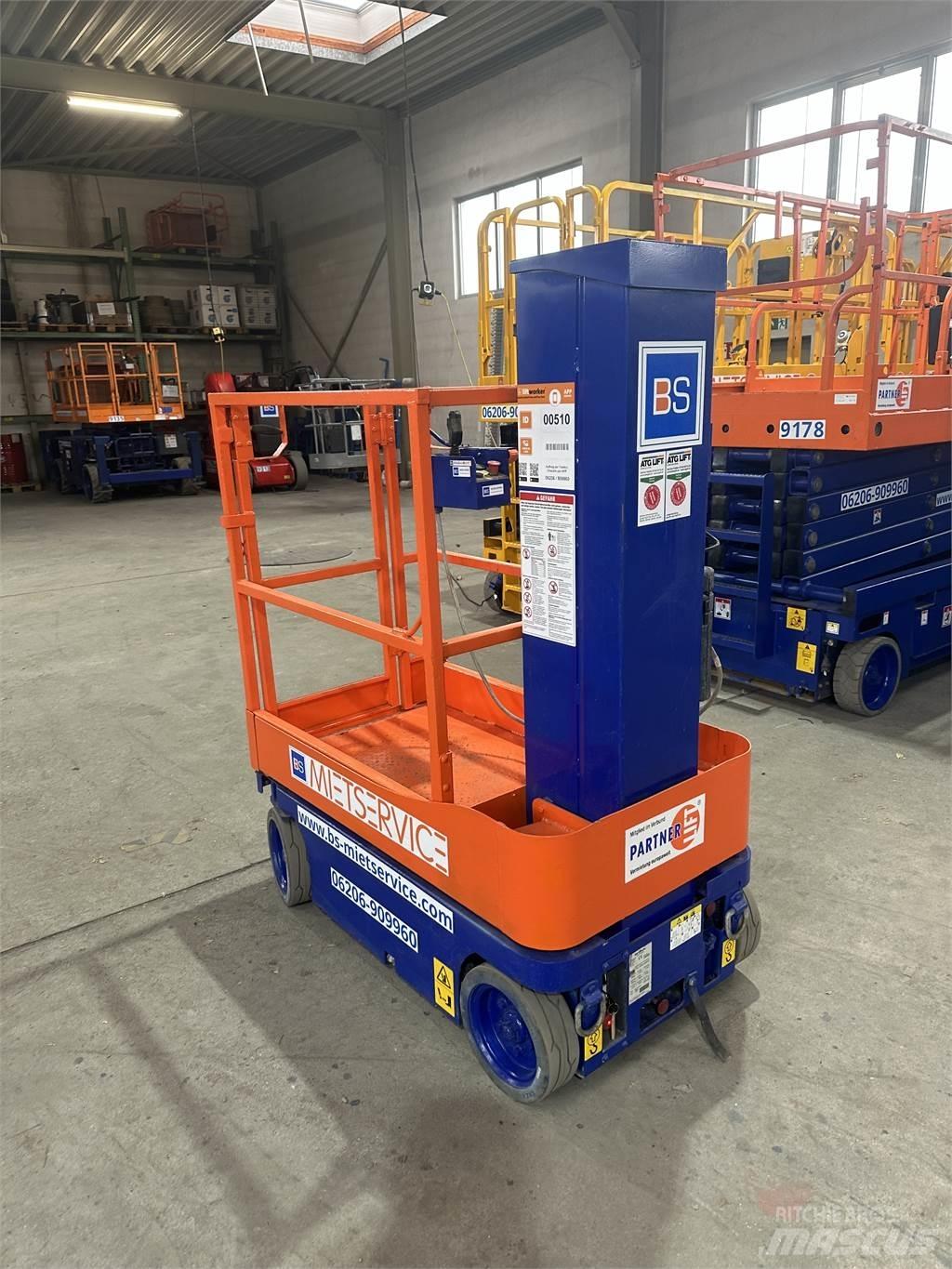 SkyJack SJ 16 Schaarhoogwerkers