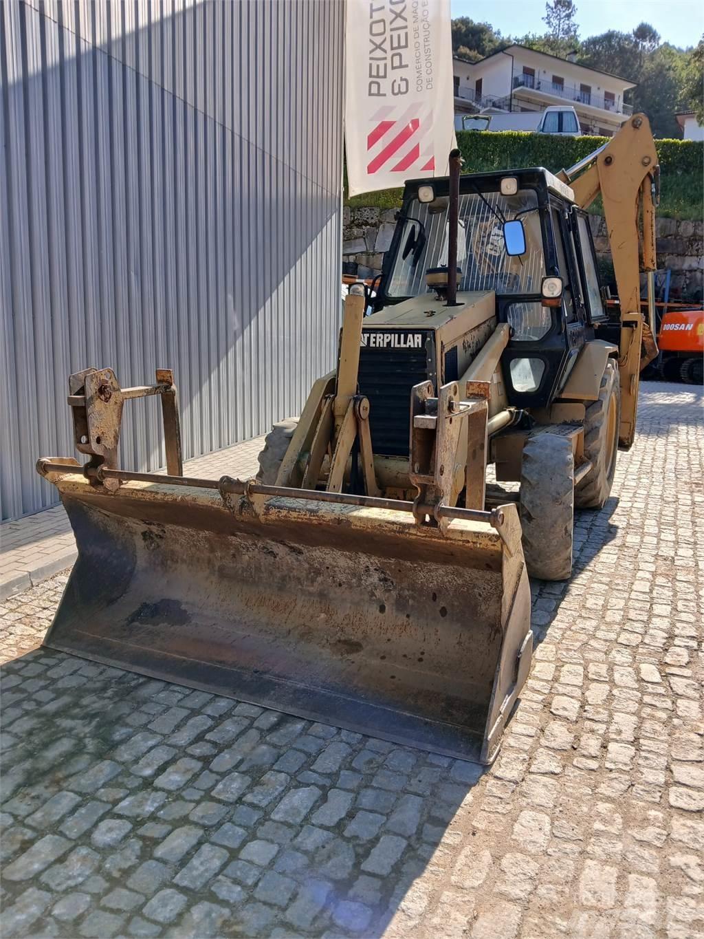 CAT 428B Graaf-laadcombinaties