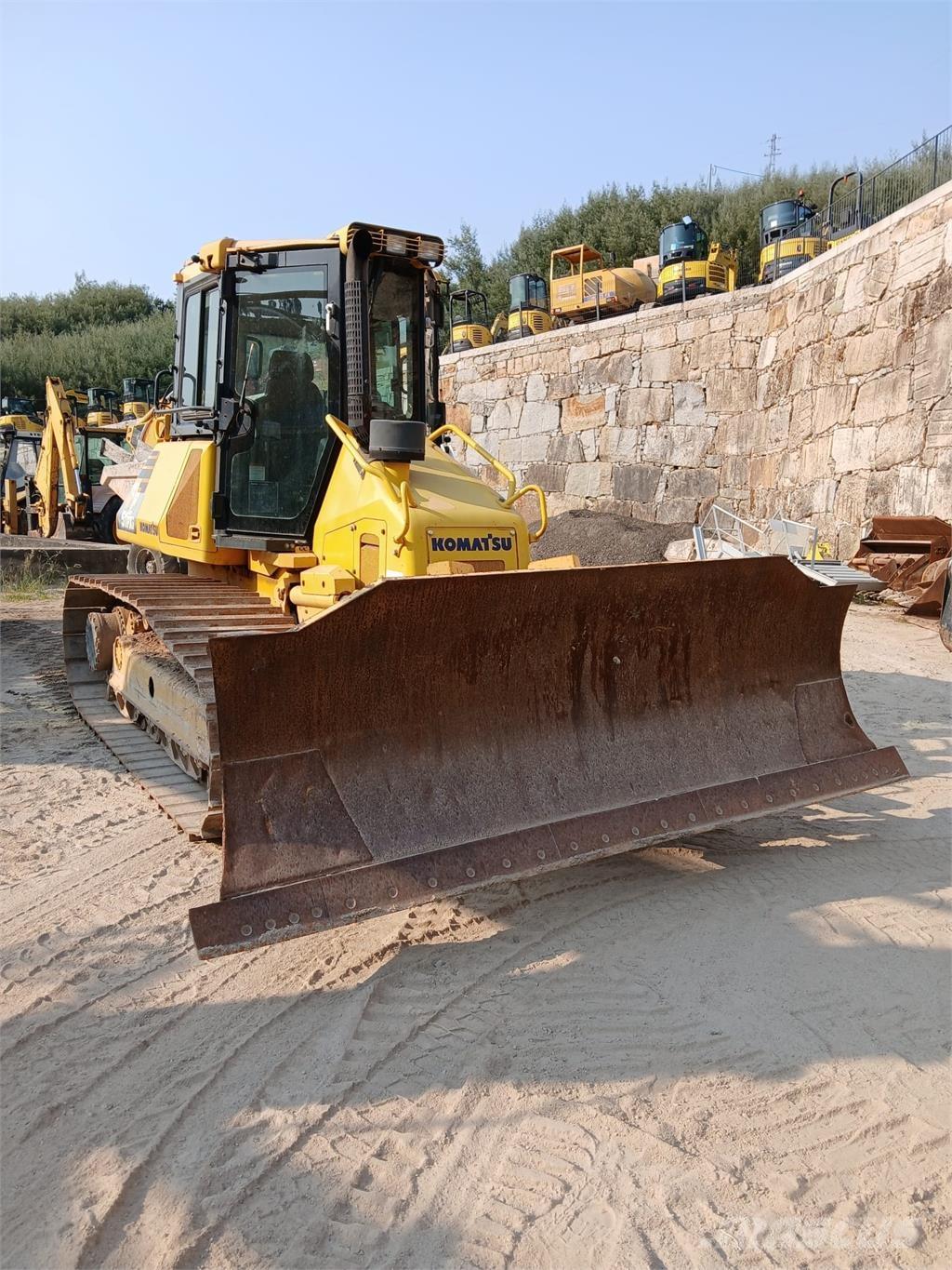 Komatsu D51PXI-22 Pijpenleggers