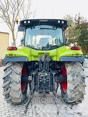 CLAAS ARION 520 Tractoren