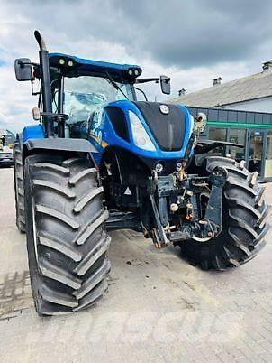 New Holland T7.230 Tractoren