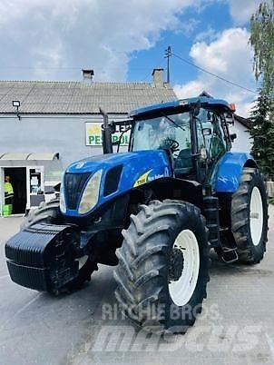New Holland T7030 Tractoren