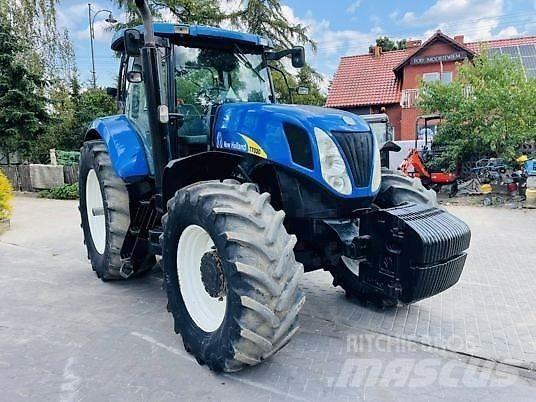 New Holland T7030 Tractoren