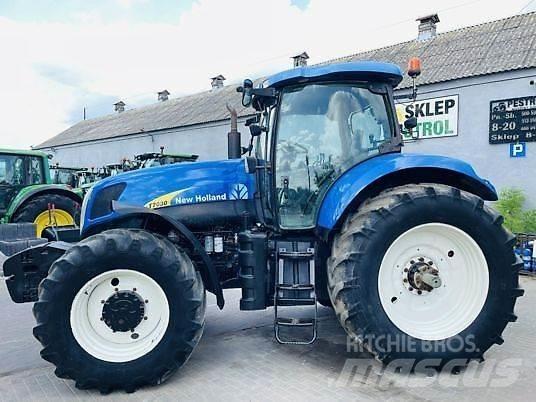 New Holland T7030 Tractoren