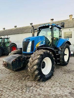 New Holland T8040 Tractoren