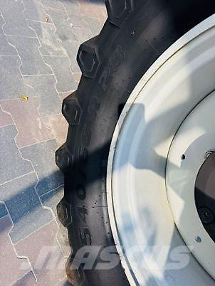 Valtra T174 VERSU Tractoren