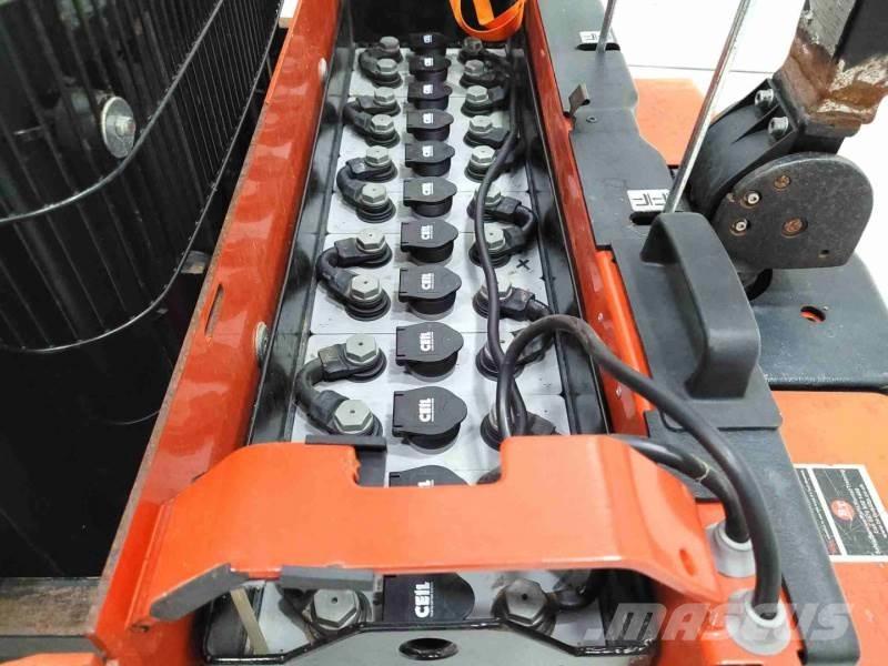 BT LST1350/12 Meeloop stapelaar