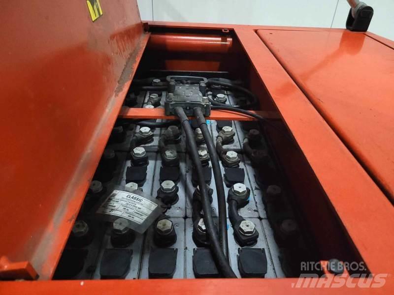 BT OP1000HSE Orderpicker voor middelhoog niveau