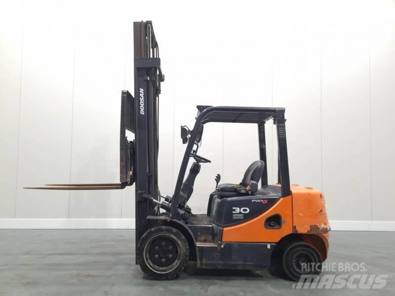 Doosan D30S-5 Diesel heftrucks