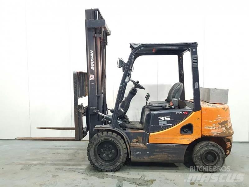 Doosan D35C-5 Diesel heftrucks